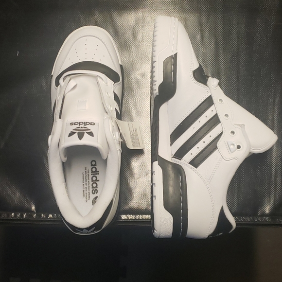 ADIDAS RIVALRY LOW EG8062 - Picture 2 of 10